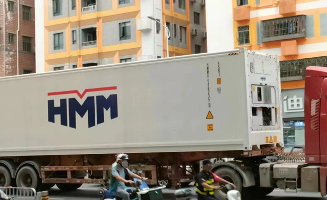 中港冷藏车.png